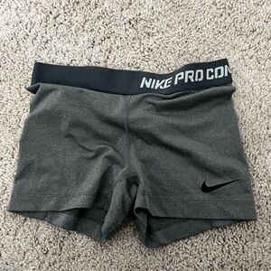Women’s Nike dry fit